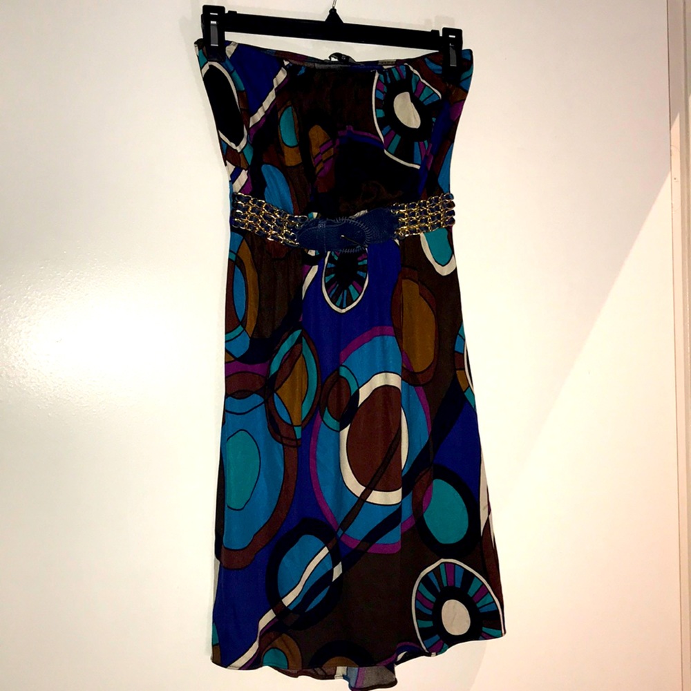 Strapless dress.